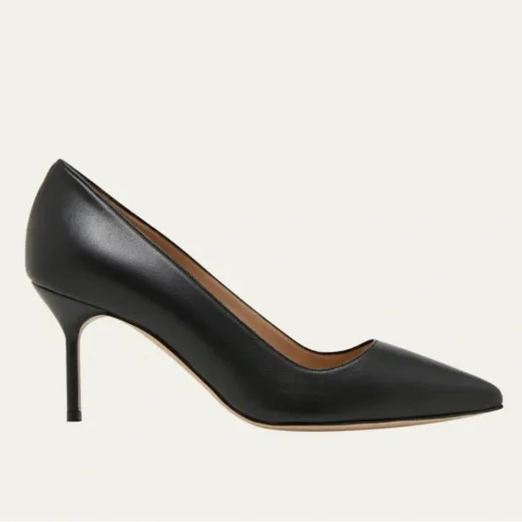 Manolo Blahnik Classic Black Leather Heels - size 9 / IT 39 - Picture 2 of 7